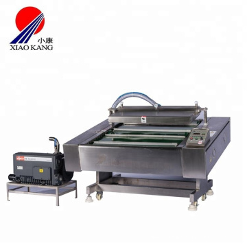 Automatic plastic pouch vacuum sealer conveyor